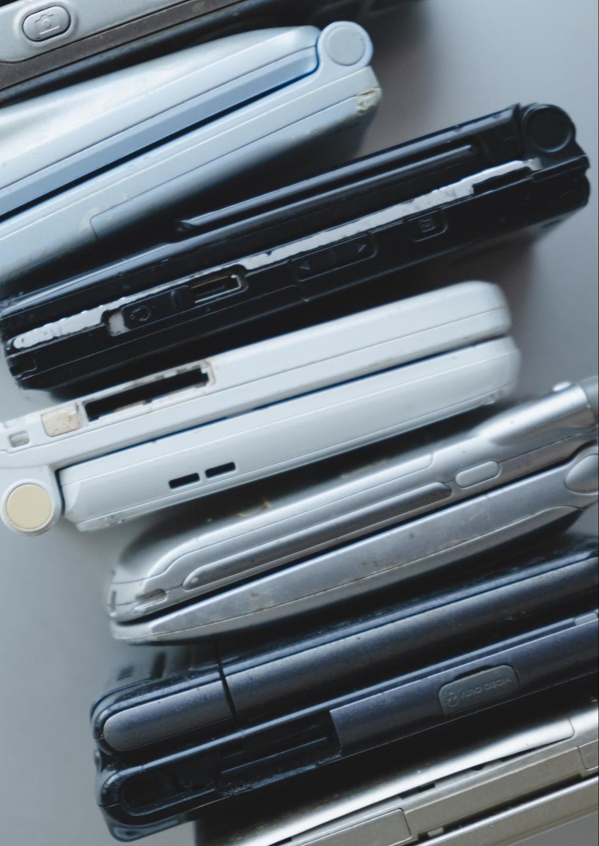 廃棄携帯電話の写真