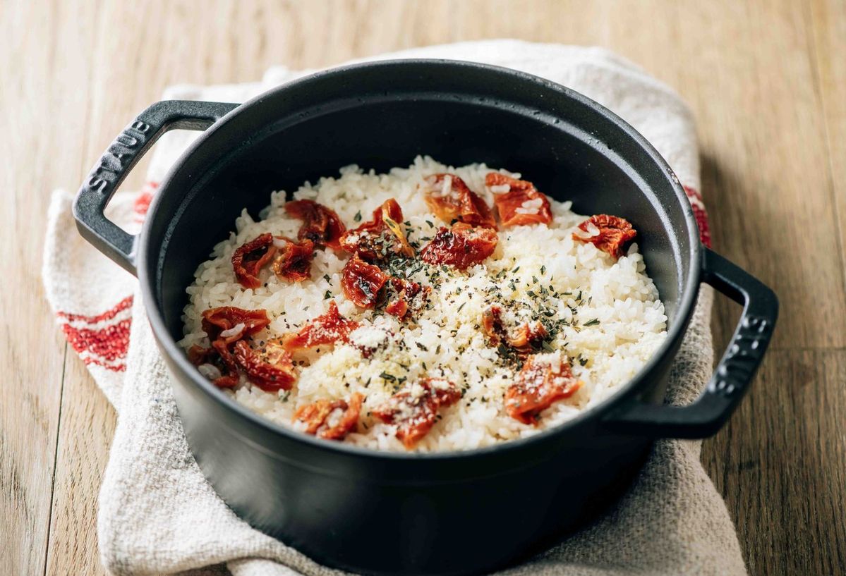 ドライトマトの炊き込みご飯の写真