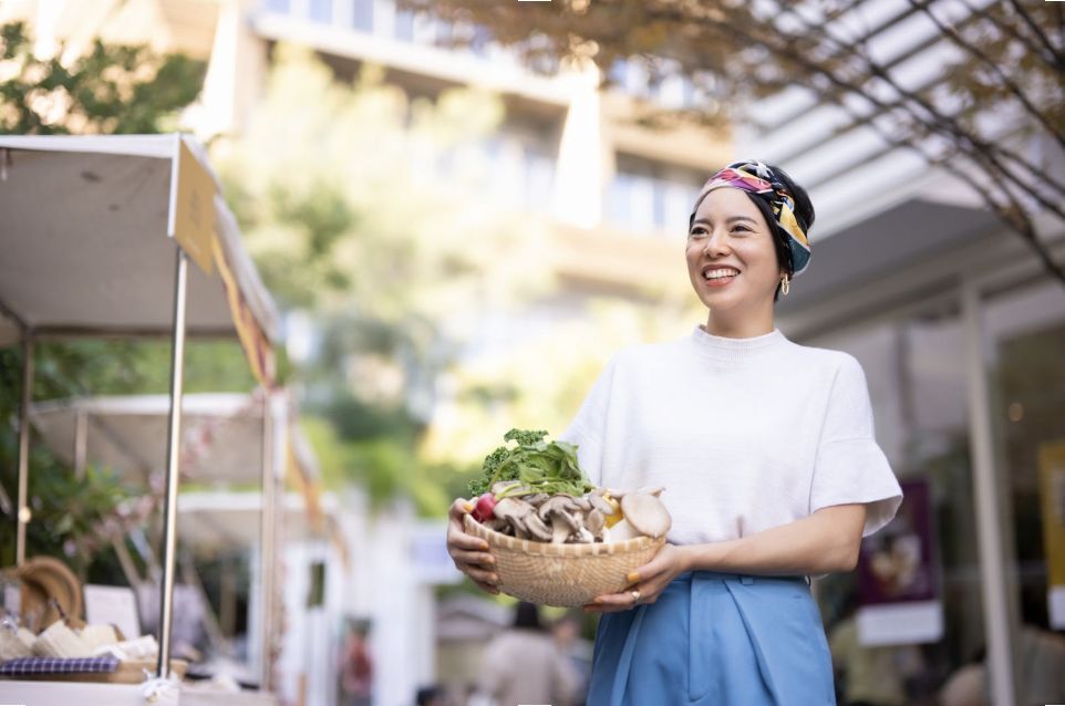 主催 ヴェルヌ華子 Hanako Vernhes
