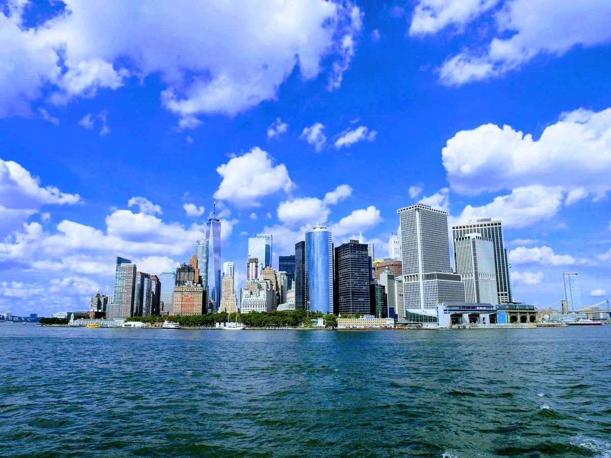 ニューヨークの都市と海