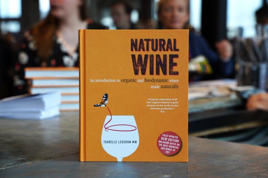 ナチュラルワインの書籍