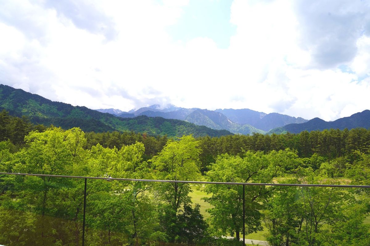 「サントリー天然水 北アルプス信濃の森工場」から見た景色
