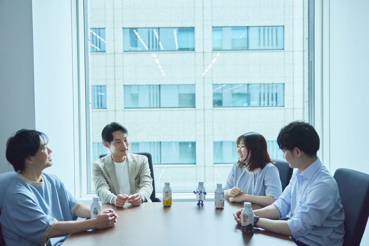 川口：技術的な取り組みで言うと、100％リサイクル材を使用したアルミボトルの開発に成功しており、生産時のCO２削減効果が