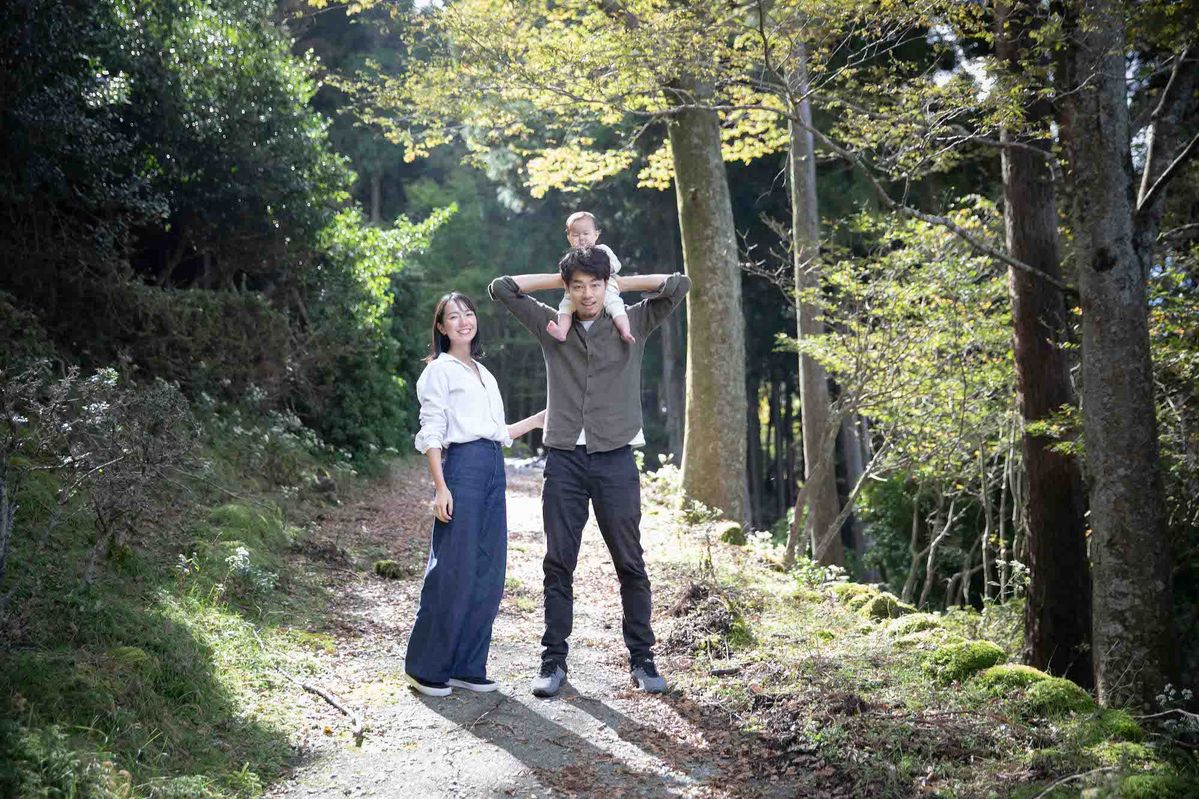 自宅近くの山道で