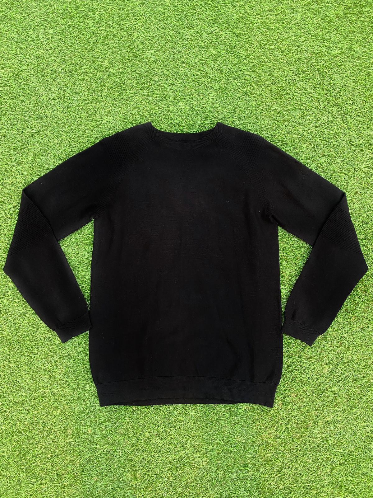 「ハイテク撥水ニット」の置き写真