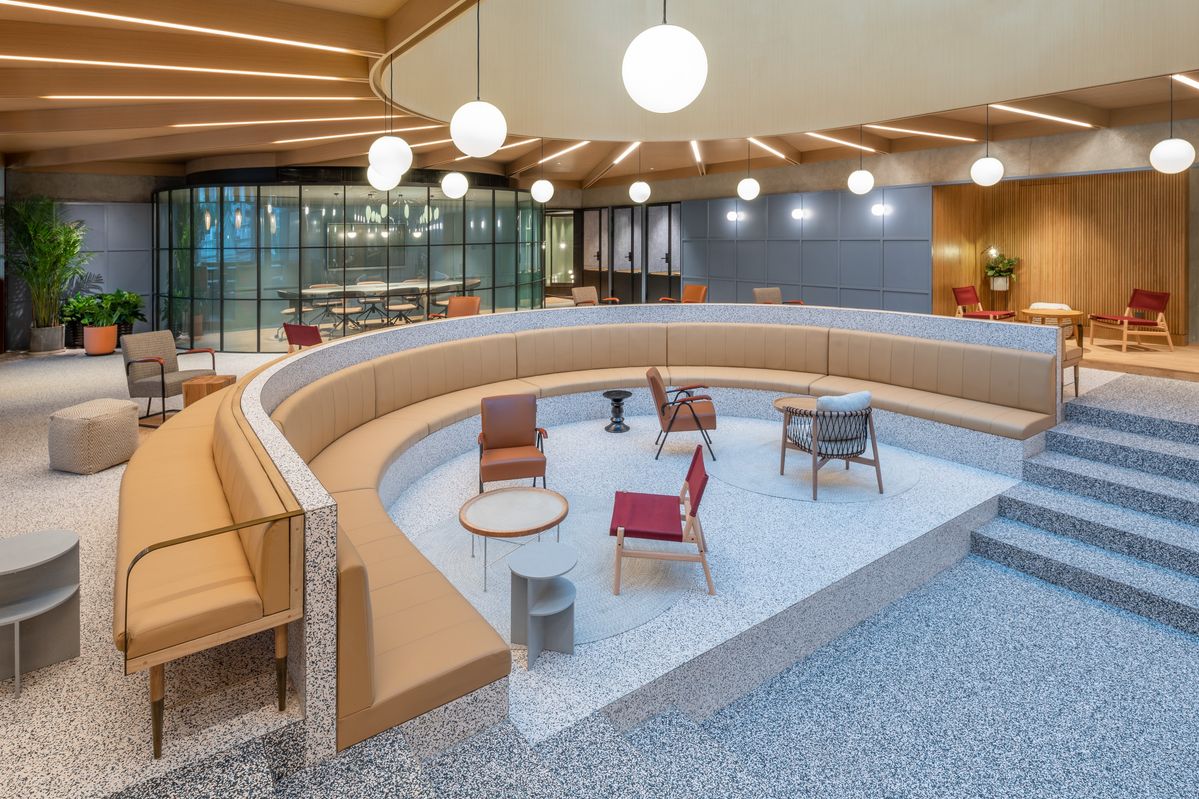 「Linehouse」のホール