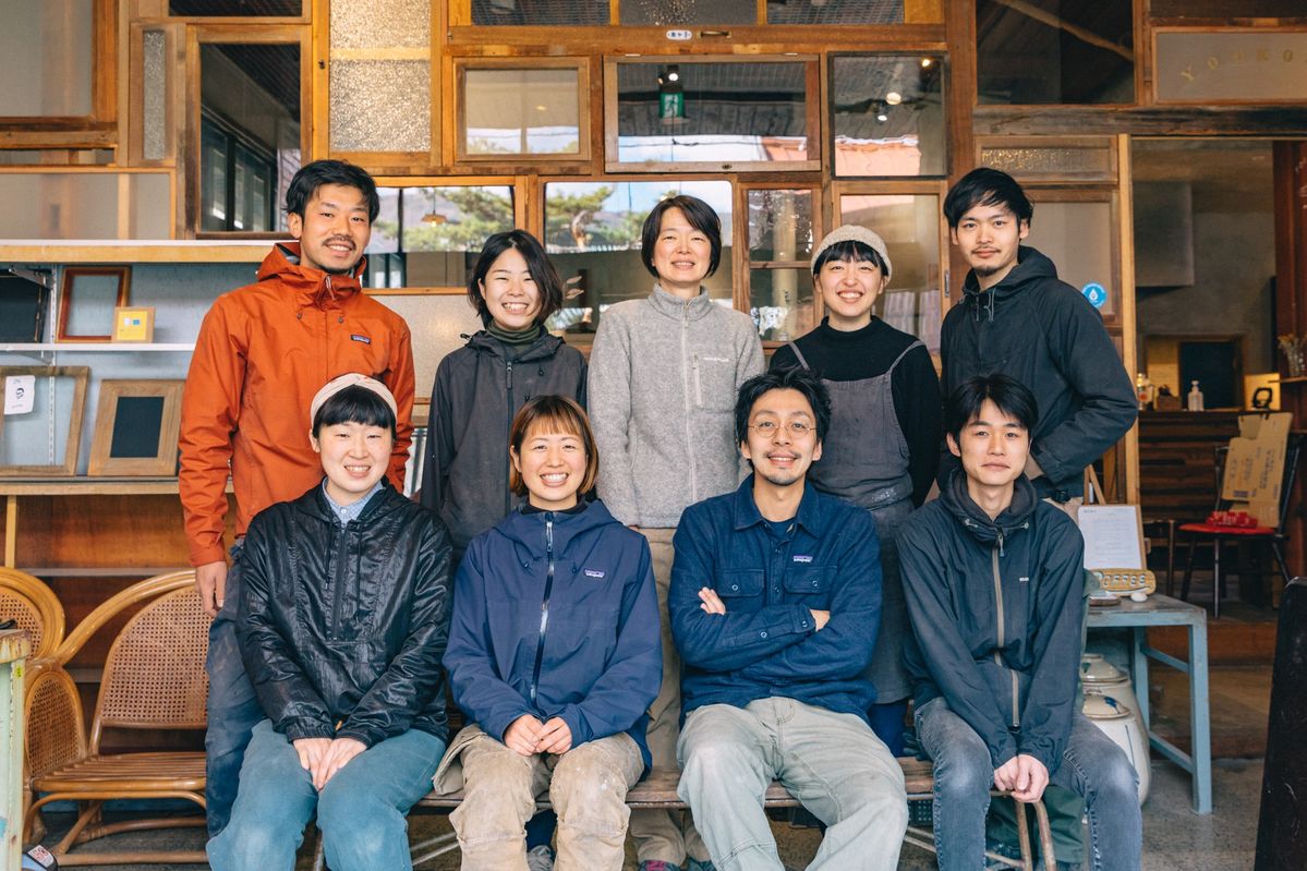 リビセンのスタッフ９人の集合写真